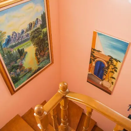 Emily, Soothing Experience, Perfect Getaway בית נופש