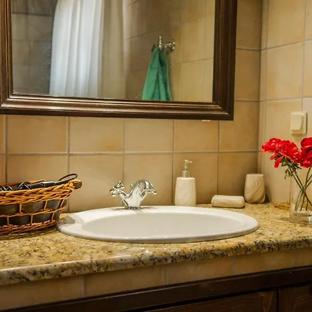 בית נופש Emily, Soothing Experience, Perfect Getaway