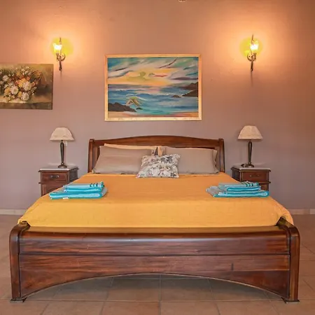 בית נופש Emily, Soothing Experience, Perfect Getaway Gardeládes