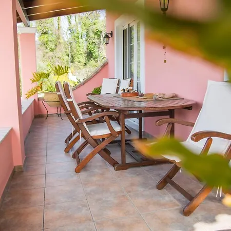 Emily, Soothing Experience, Perfect Getaway בית נופש *