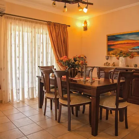 Emily, Soothing Experience, Perfect Getaway Vakantiehuis